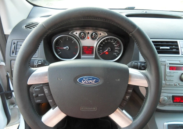 Ford Kuga cena 38900 przebieg: 216000, rok produkcji 2010 z Radłów małe 154